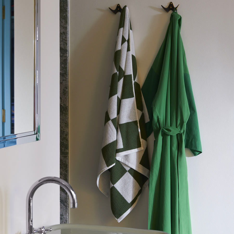 Hay-serviette-de-bain-check-matcha-vert-salle-de-bain-Atelier-Kumo