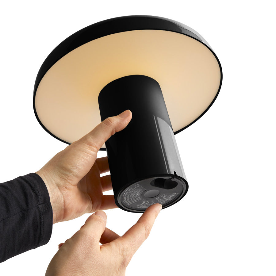 Hay-lampe-PAO-portable-noir-portatif-Atelier-Kumo