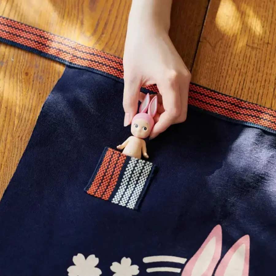 Anything-tablier-sonny-angel-maekake-details-poche-Atelier-Kumo