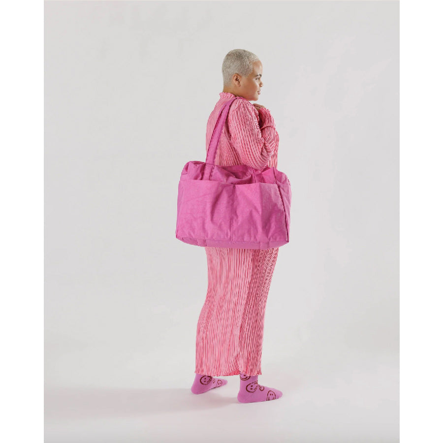 Baggu-bagage-a-main-cloud-carry-on-rose-valise-Atelier-Kumo