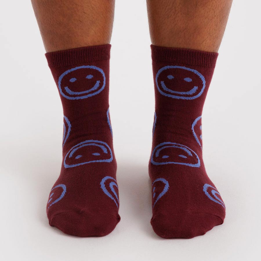 Baggu-chaussettes-adultes-taille-unique-smiley-bordeaux-portees-homme-Atelier-Kumo