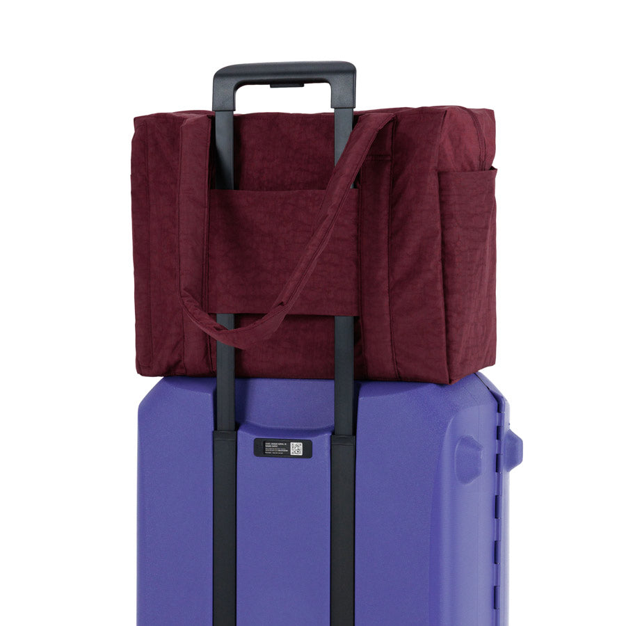 Baggu-petit-sac-cloud-carry-on-bordeaux-ambiance-Atelier-Kumo