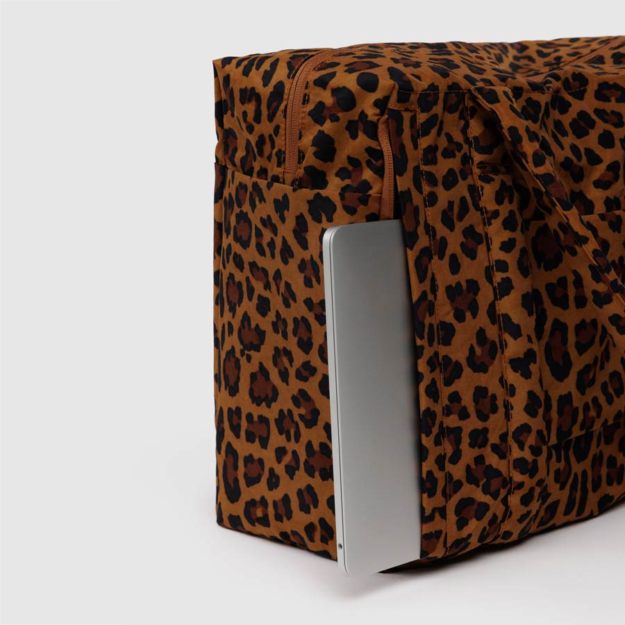 Baggu-petit-sac-cloud-carry-on-leopard-zoom-Atelier-Kumo