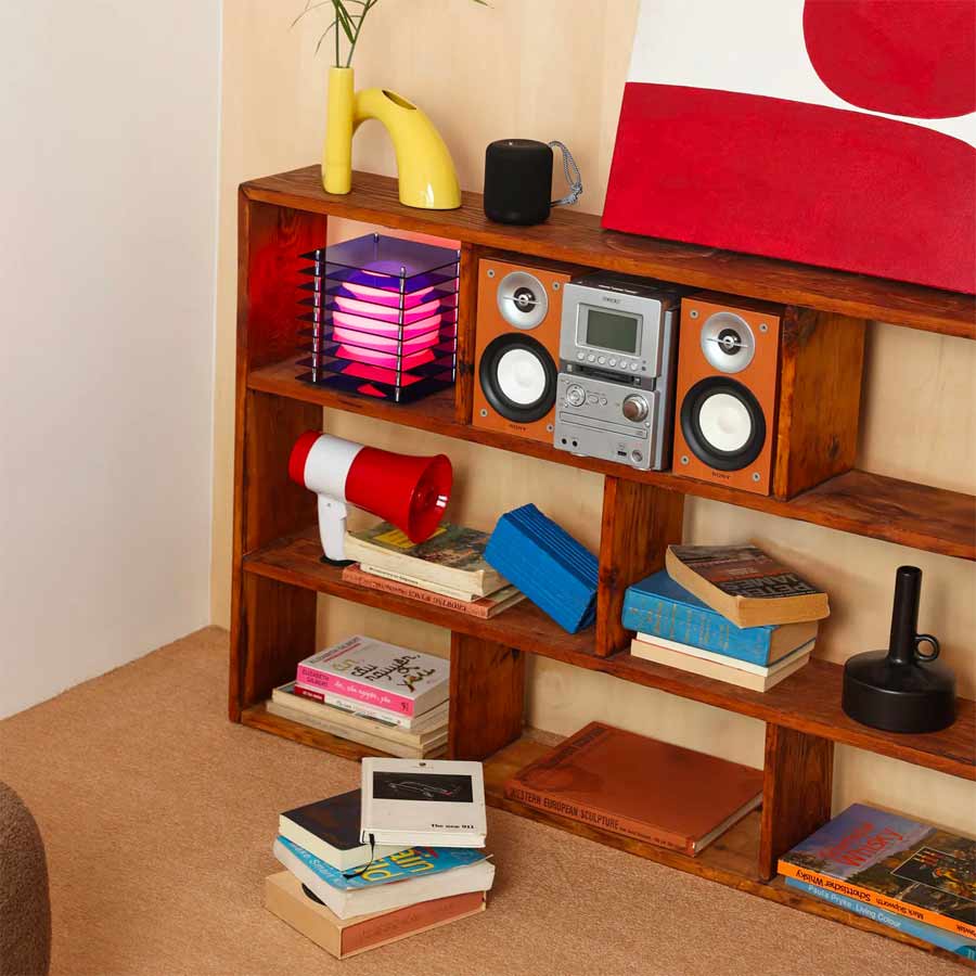 Bang-Europe-lampe-a-poser-lop-rectangle-bleu-acrylique-ambiance-Atelier-Kumo