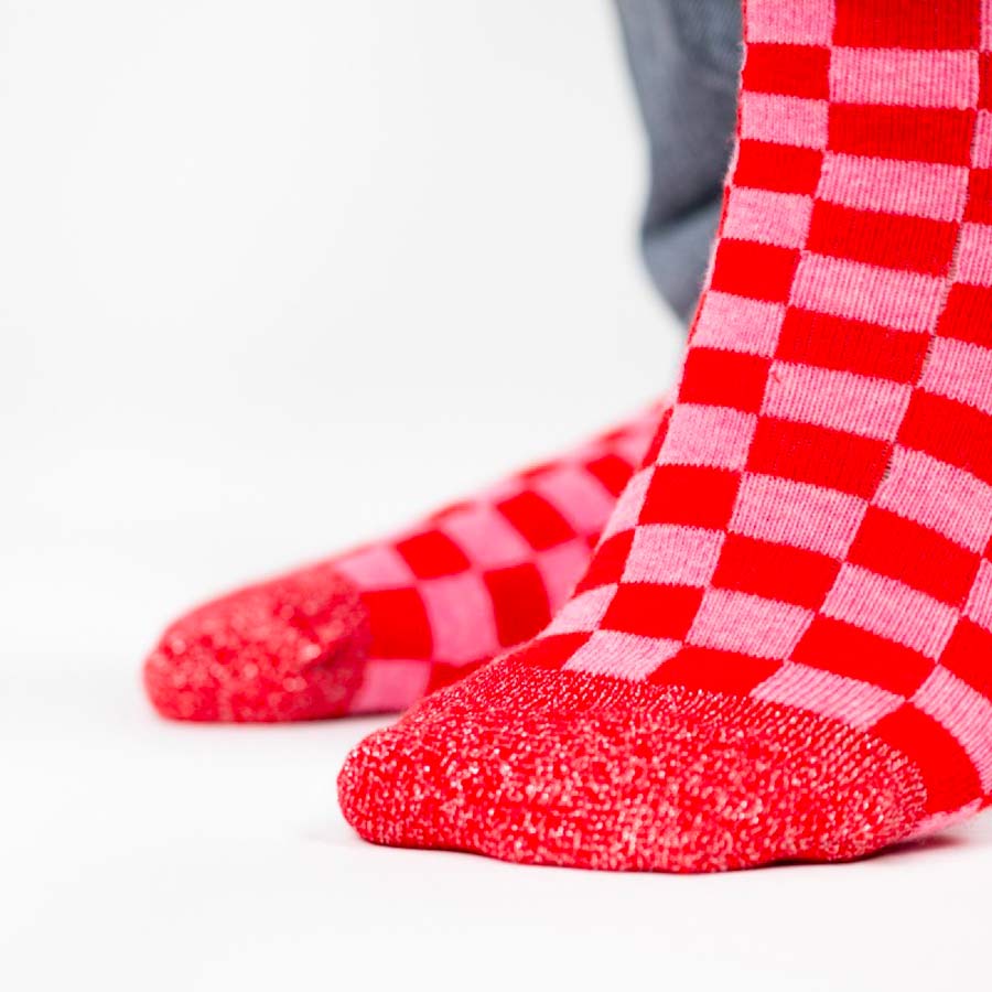 Billybelt-chaussettes-a-carreaux-rose-rouge-details-Atelier-Kumo