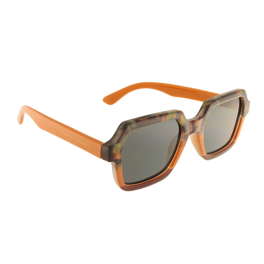 Charly-Therapy-lunettes-de-soleil-Kylie-Dune-details-Atelier-Kumo