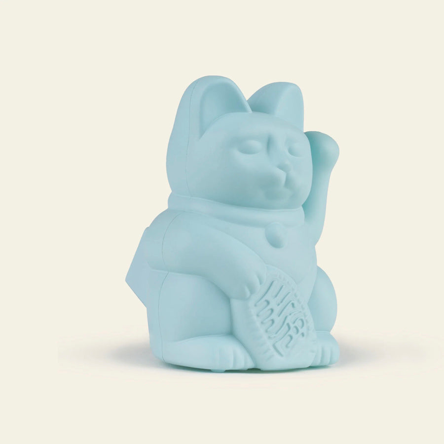 Donkey-mini-chat-porte-bonheur-manekineko-bleu-clair-profil-Atelier-Kumo