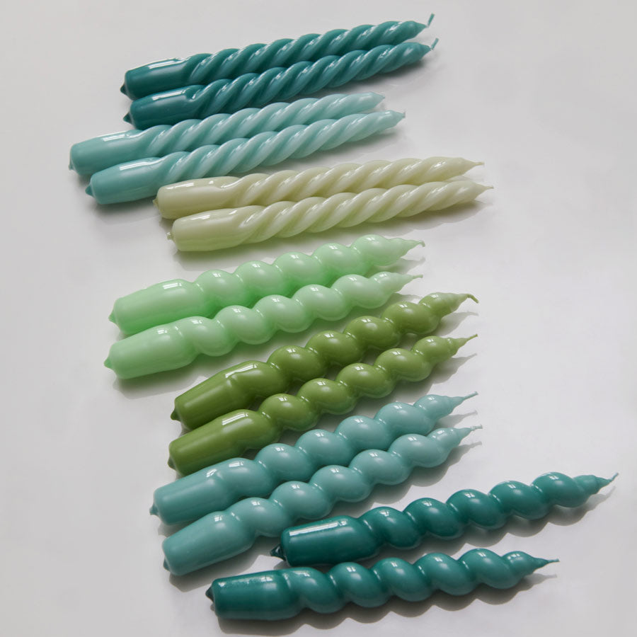 Hay-bougie-set-de-6-spirale-vert-bleu-ambiance-Atelier-Kumo