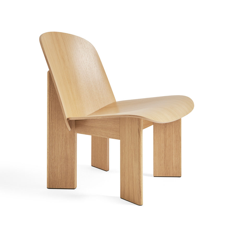 Hay-fauteuil-chisel-lounge-en-bois-de-chene-laque-andreas-bergsaker-Atelier-Kumo