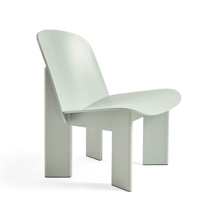 Hay-fauteuil-chisel-lounge-en-bois-hetre-laque-vert-clair-eucalyptus-andreas-bergsaker-Atelier-Kumo
