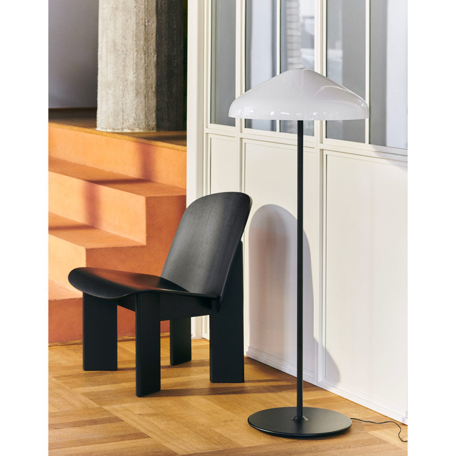 Hay-fauteuil-chisel-lounge-en-bois-laque-noir-design-danois-Atelier-Kumo