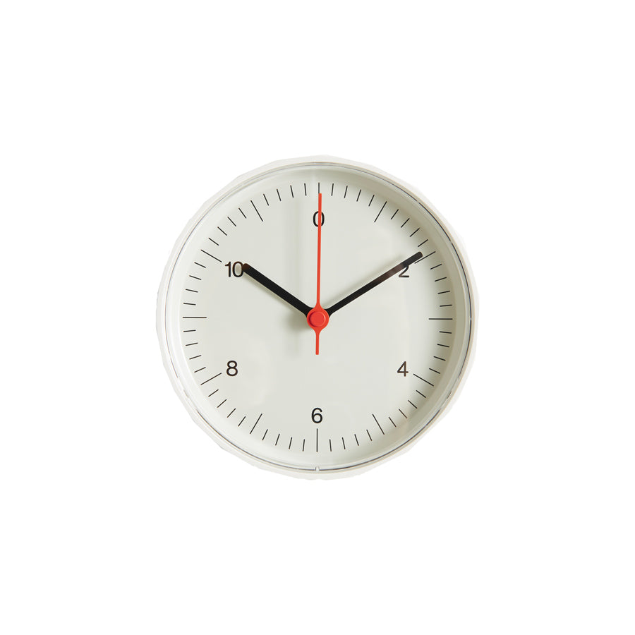 Hay-horloge-de-table-blanche-detail-Atelier-Kumo