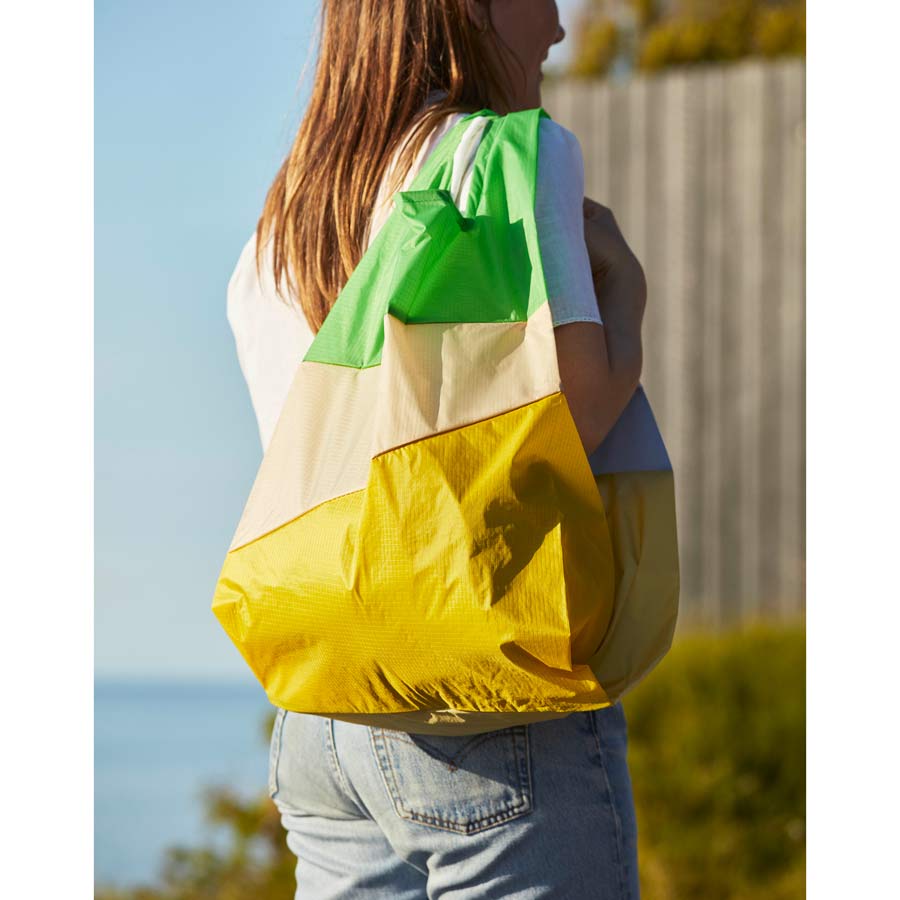 Hay-sac-tote-bag-six-couleurs-N_2-large-vert-jaune-Atelier-Kumo