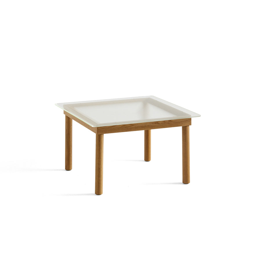Hay-table-basse-kofi-60x60-plateau-verre-cannele-pietement-chene-naturel-Atelier-Kumo