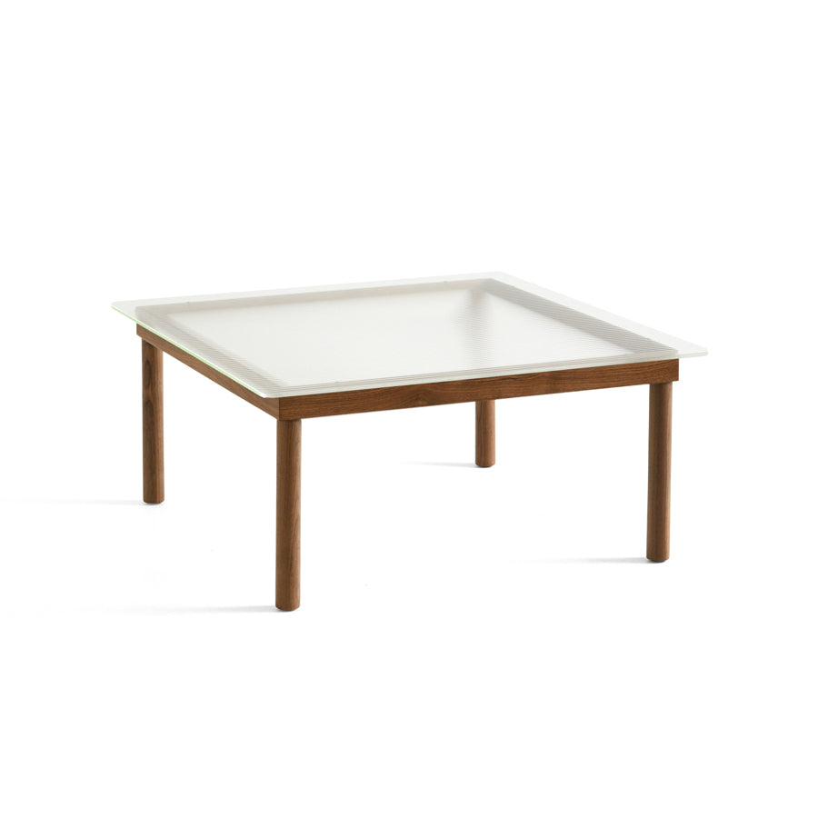 Hay-table-basse-kofi-80x80-plateau-verre-cannele-pietement-noyer-Atelier-Kumo
