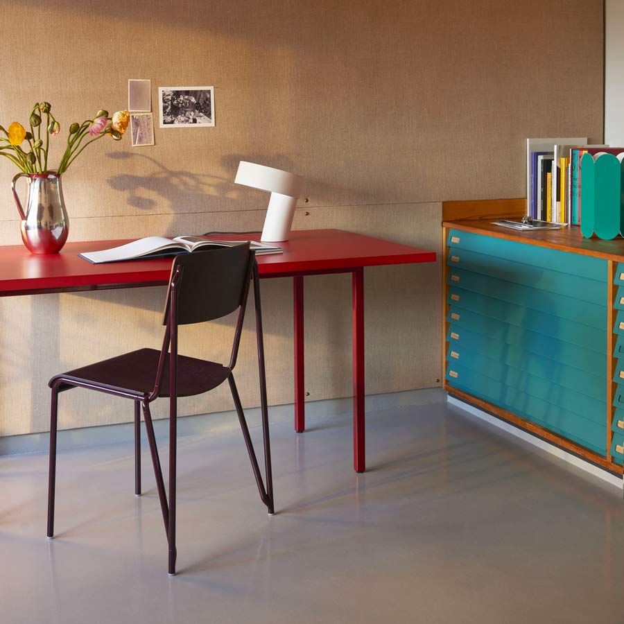 Hay-table-two-color-rectangle-bordeaux-rouge-bureau-Muller-Van-Severen-Atelier-Kumo