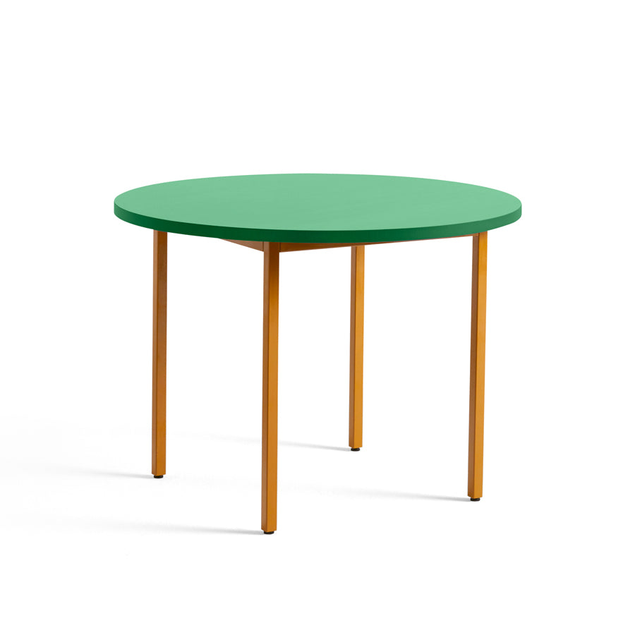 Hay-table-two-color-ronde-105-cm-ocre-vert-Muller-Van-Severen-Atelier-Kumo