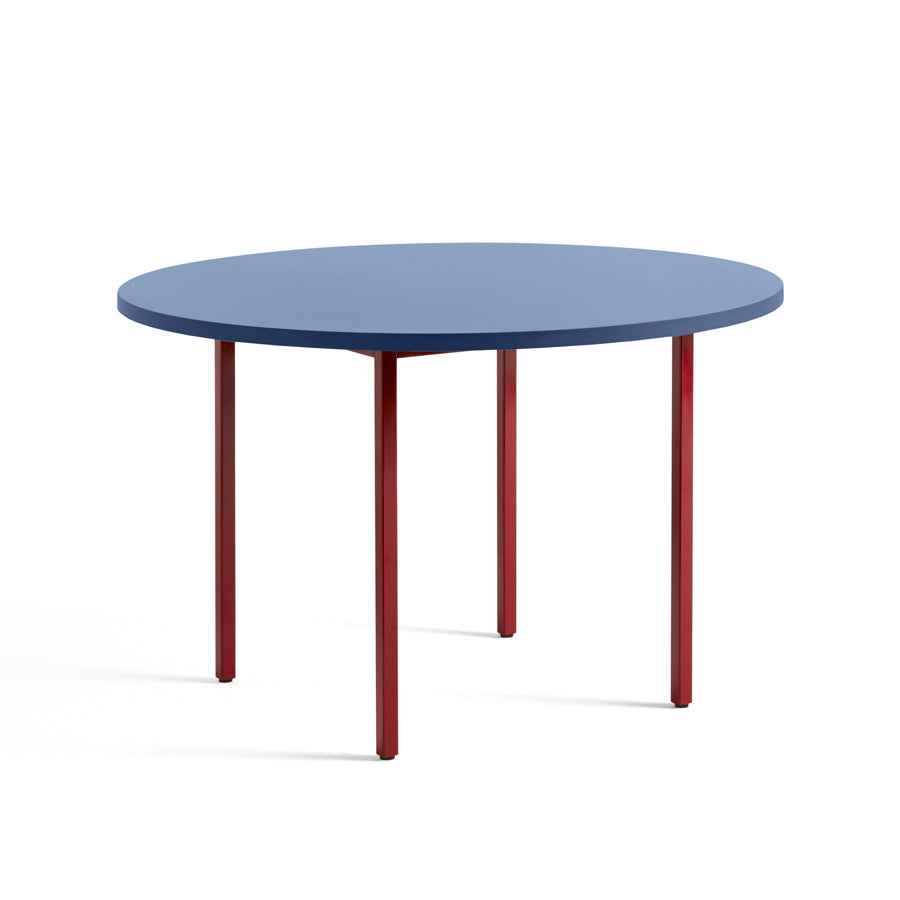 Hay-table-two-color-ronde-120-cm-bordeaux-bleu-Muller-Van-Severen-Atelier-Kumo