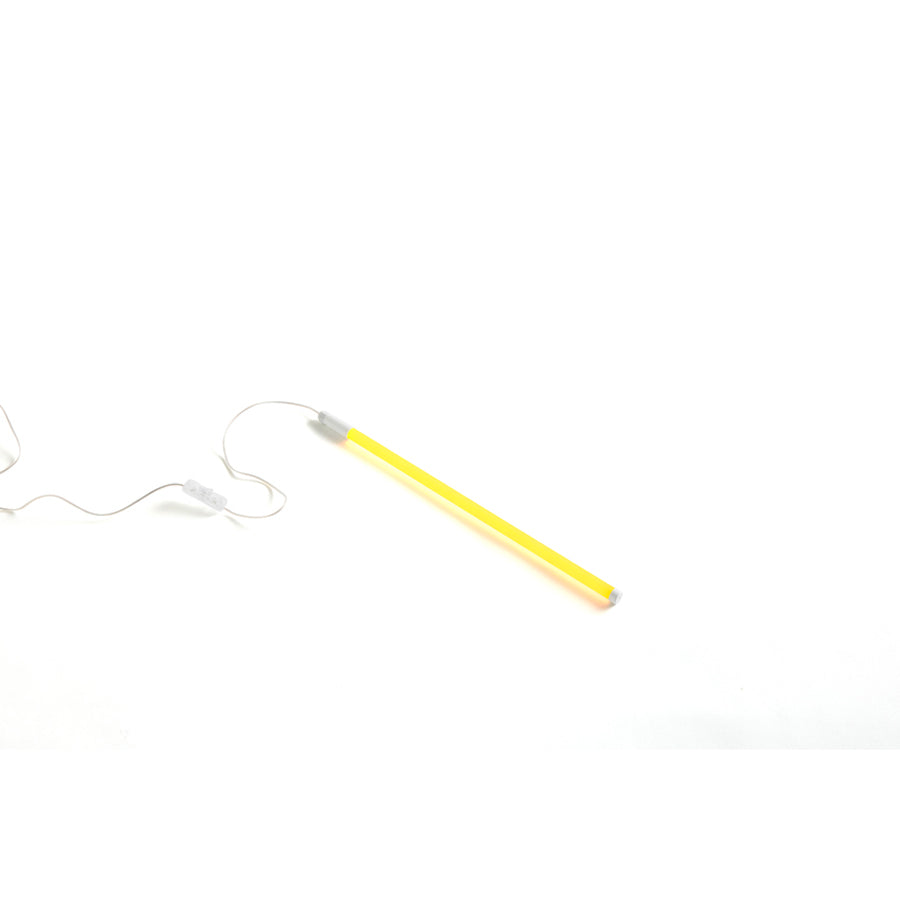 Hay-tube-neon-led-slim-50-cm-jaune-Atelier-Kumo