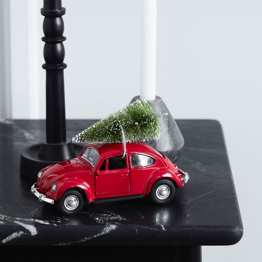 House-Doctor-voiture-rouge-sapin-noel-ambiance-Atelier-Kumo