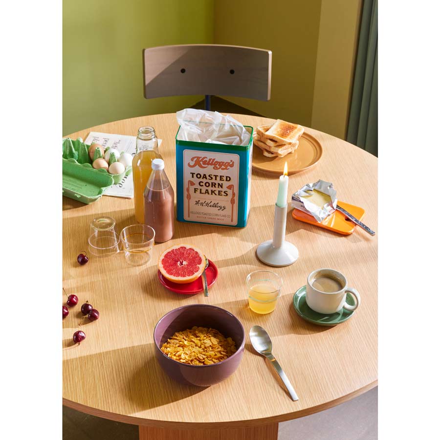 Hubsch-detail-table-planche-en-ceramique-amare-bleu-orange-Atelier-Kumo