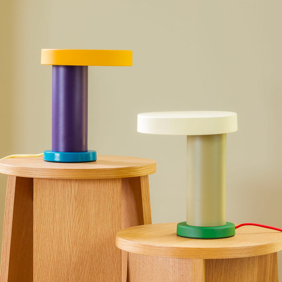 Hubsch-lampe-led-a-poser-magic-vert-olive-vanille-design-Atelier-Kumo