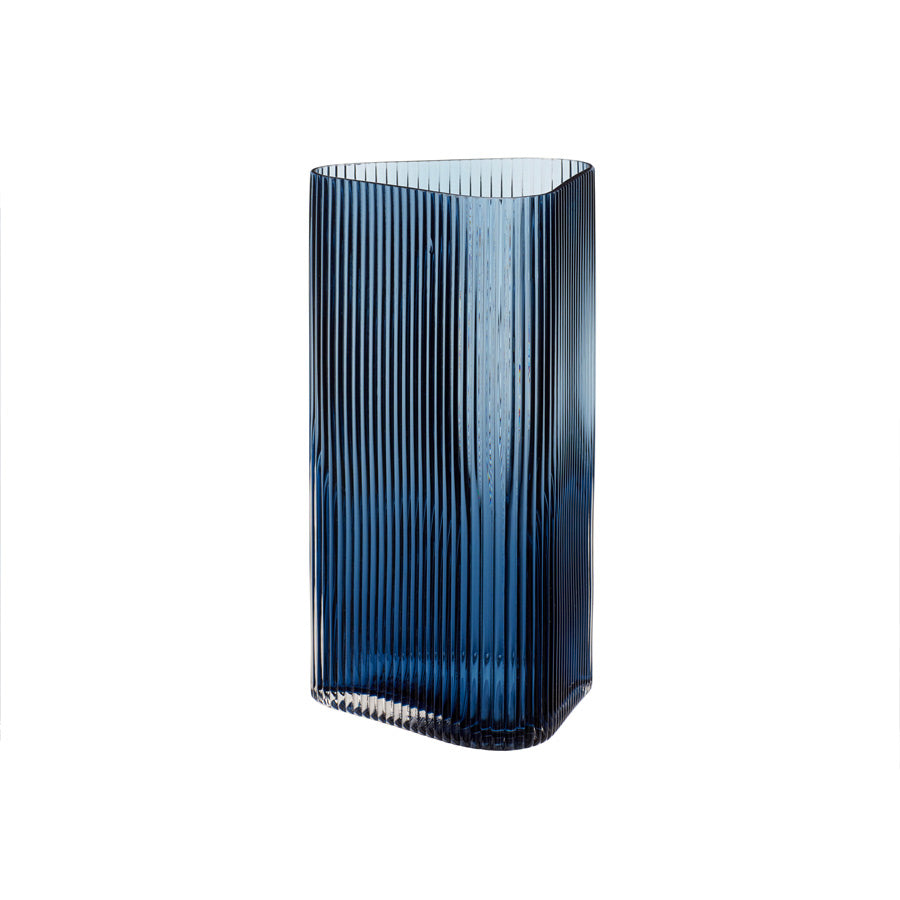 Hubsch-vase-L-elements-en-verre-bleu-Atelier-Kumo