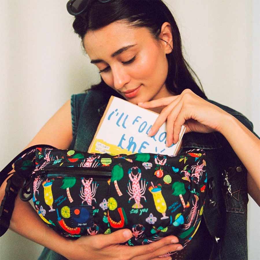 Japfac-banane-halfmoon-imprimer-homard-noir-ambiance-Atelier-Kumo