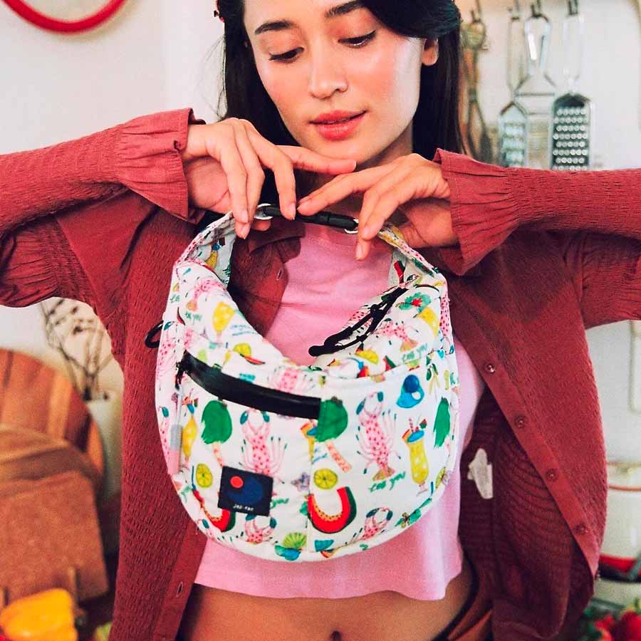 Japfac-banane-halfmoon-imprimer-homard-noir-ambiance-porte-Atelier-Kumo