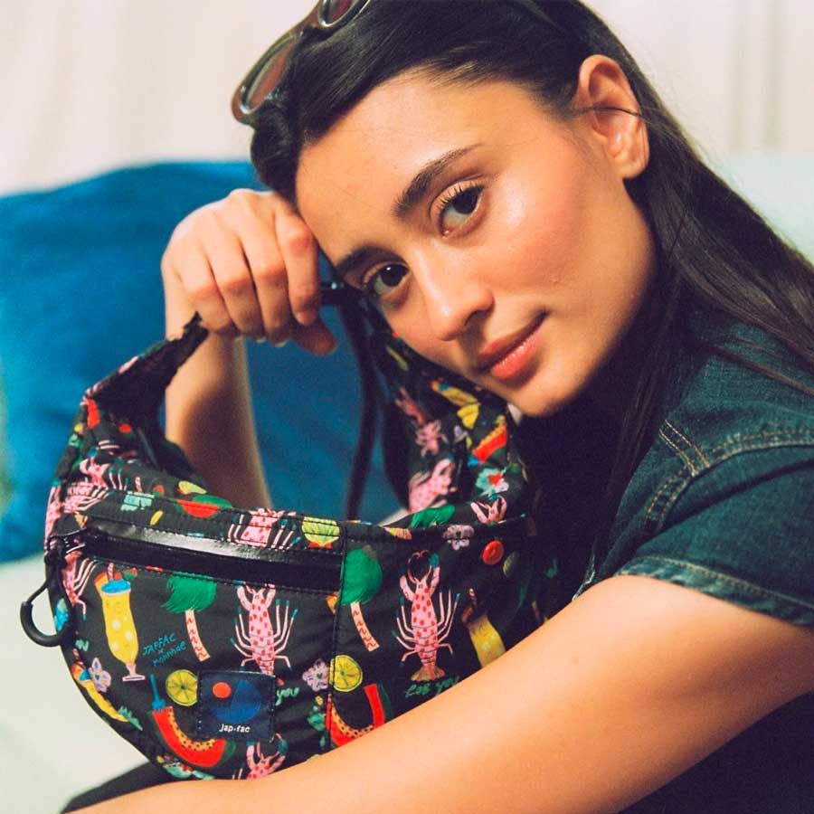 Japfac-banane-halfmoon-imprimer-homard-noir-ambiance-zoom-Atelier-Kumo