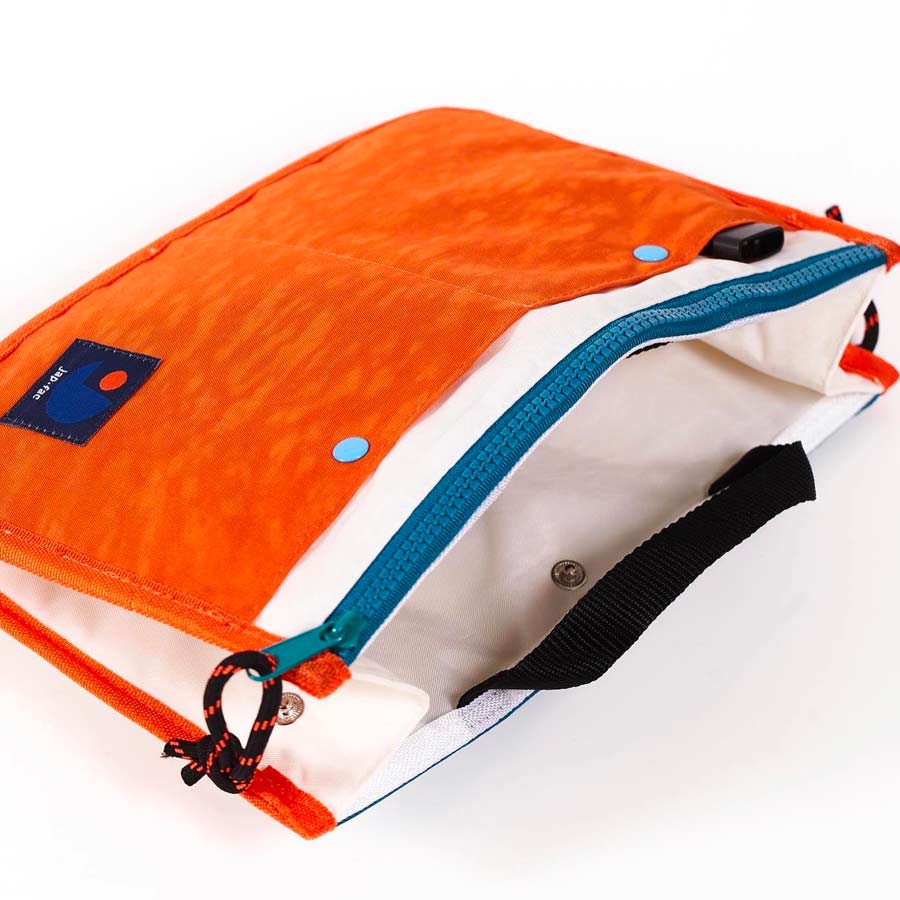 Japfac-sac-bandouliere-candy-2-details-orange-blanc-Atelier-Kumo