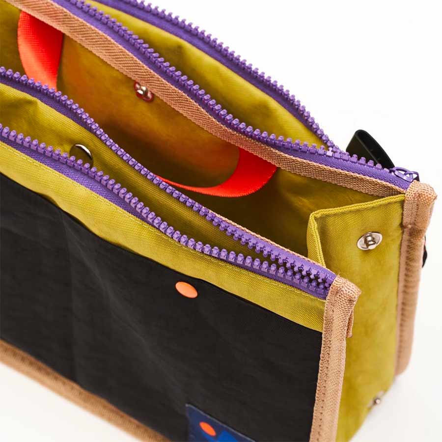 Japfac-sac-bandouliere-candy-noir-vert-details-interieur-Atelier-Kumo