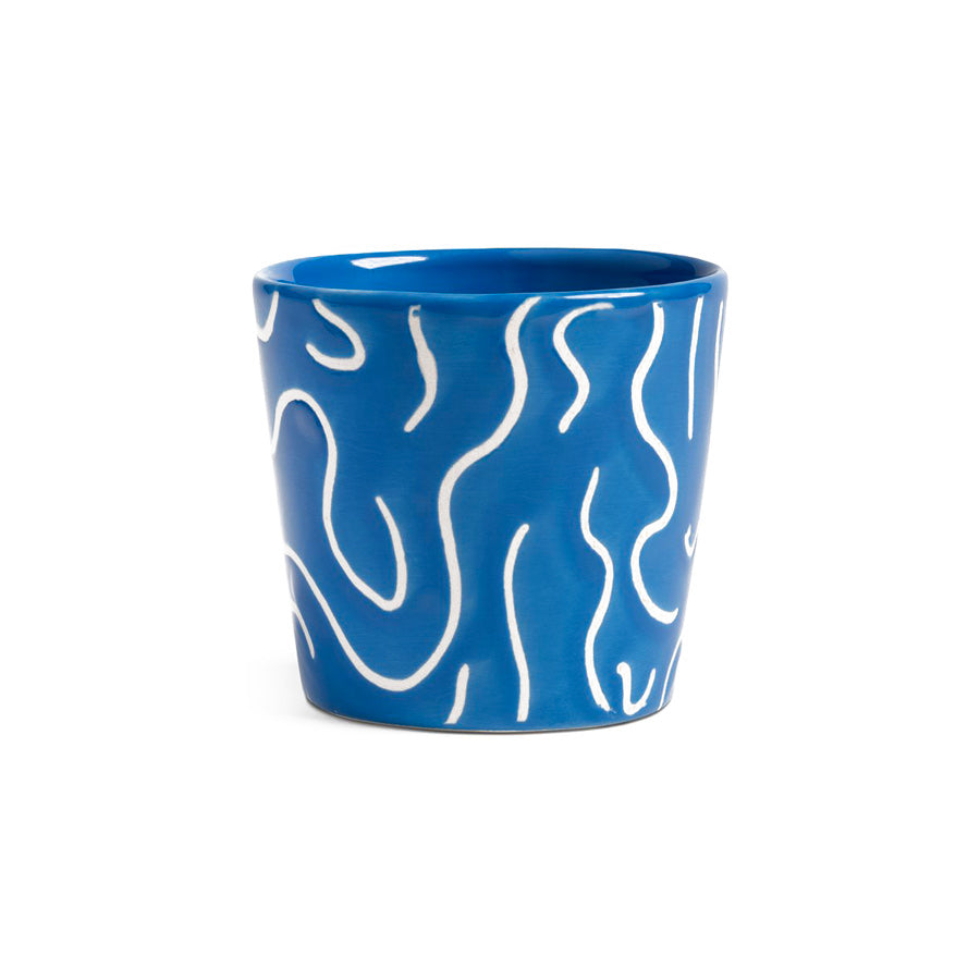 Klevering-petite-tasse-bleu-fonce-soba-en-porcelaine-Atelier-Kumo