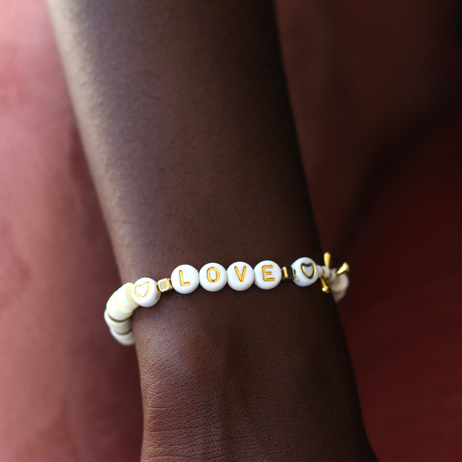La-Petite-Epicerie-perles-lettres-love-pour-bracelet-a-personnaliser-loisirs-creatifs-Atelier-Kumo