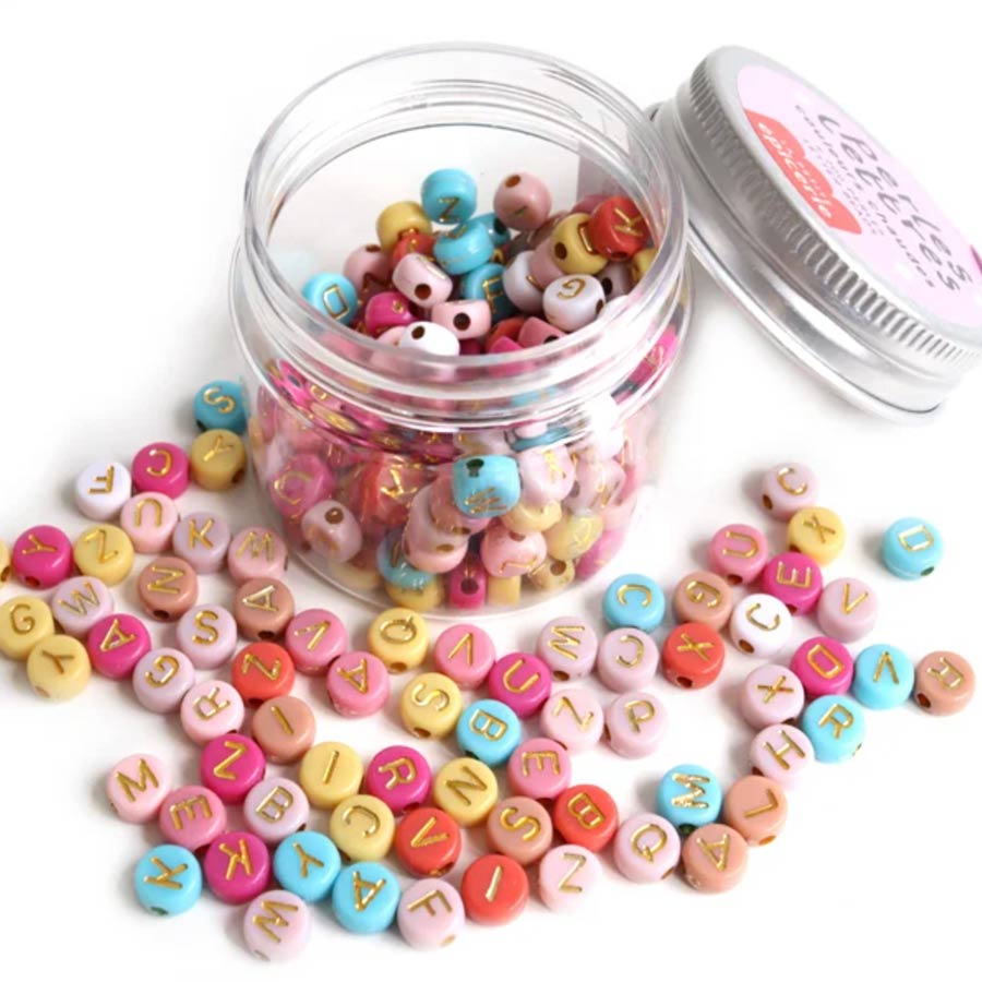 La-petite-epicerie-pot-perles-lettre-couleurs-chaudes-Atelier-Kumo