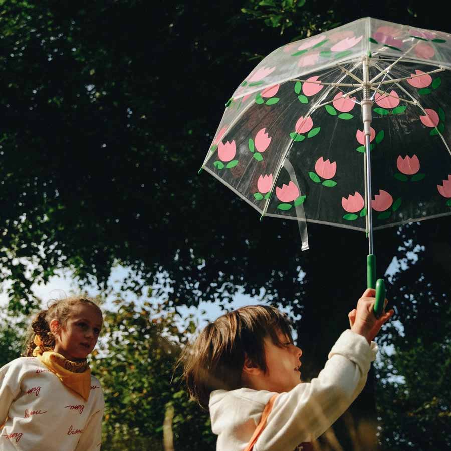 Mathilde-cabanas-parapluie-adultes-tulipes-ambiances-enfants-Atelier-Kumo