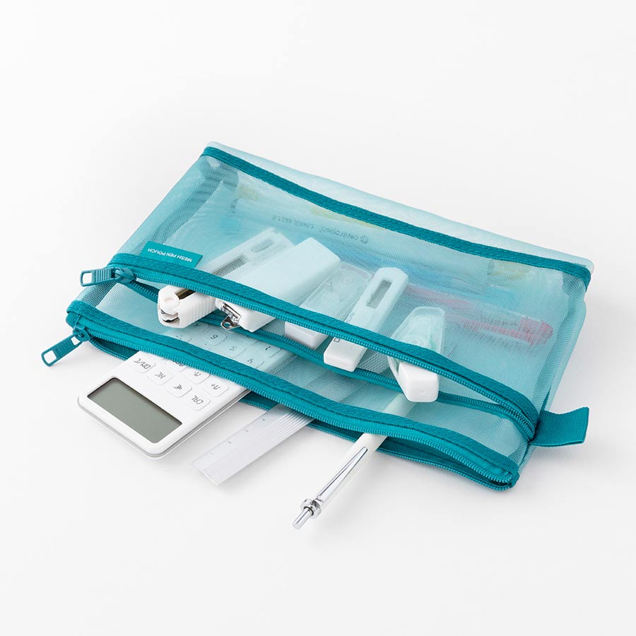 Midori-papeterie-pochette-mesh-pen-pouch-bleu-Atelier-Kumo