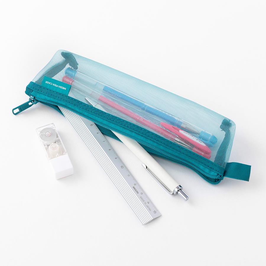 Midori-papeterie-trousse-mesh-pen-pouch-bleu-Atelier-Kumo