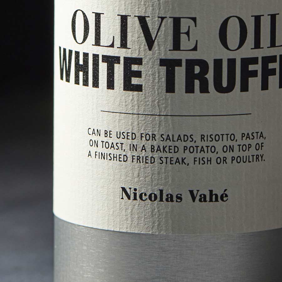 Nicolas-Vahe-Huile-olive-vierge-a-la-truffe-blanche-etiquette-Atelier-Kumo
