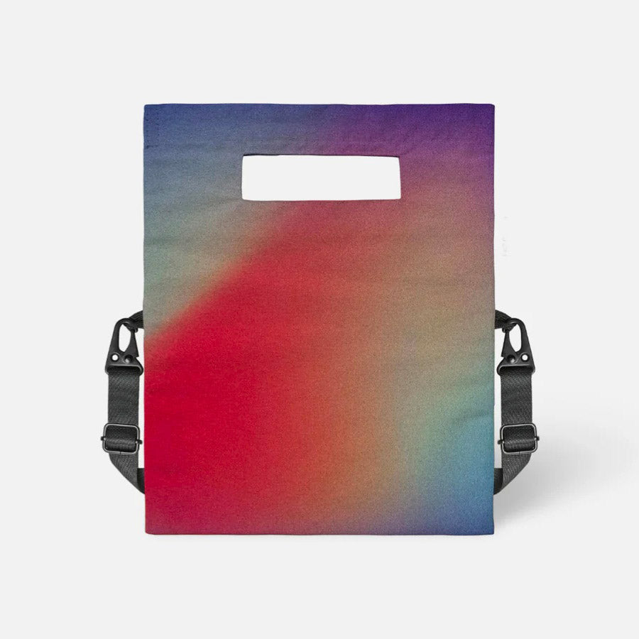 Notabag-lifestyle-pochette-bandouliere-recycle-Atelier-Kumo