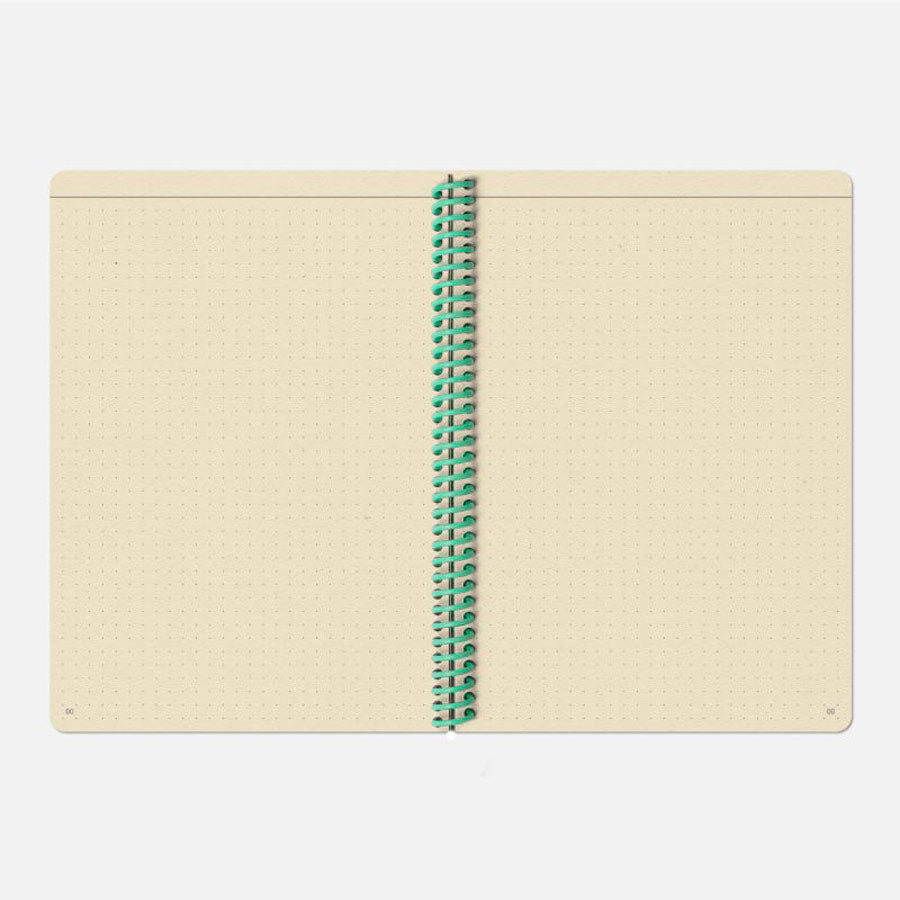 Papier-tigre-carnet-a5-toile-uni-corail-page-jaune-Atelier-Kumo