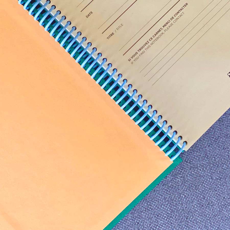 Papier-tigre-carnet-a5-toile-uni-sapin-zoom-Atelier-Kumo