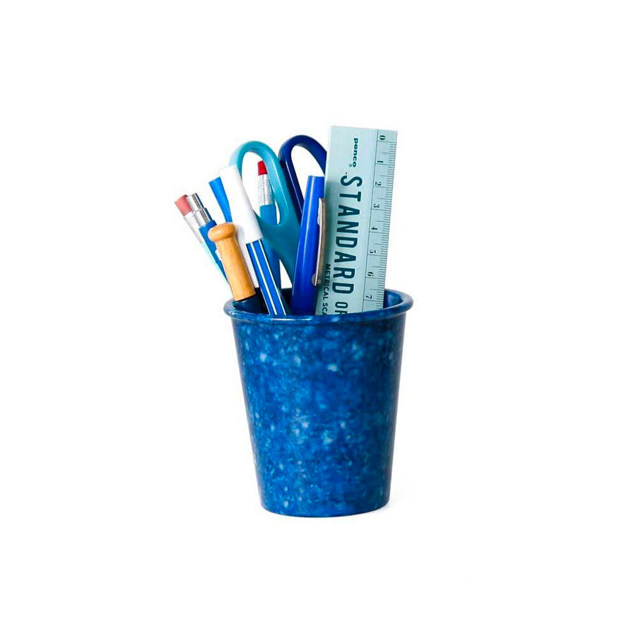 Penco-pot-a-stylos-melamine-bleu-rangement-Atelier-Kumo