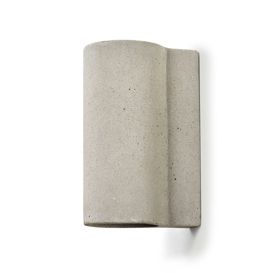 Serax-applique-murale-beton-tube-gris-numero-3-design-Atelier-Kumo