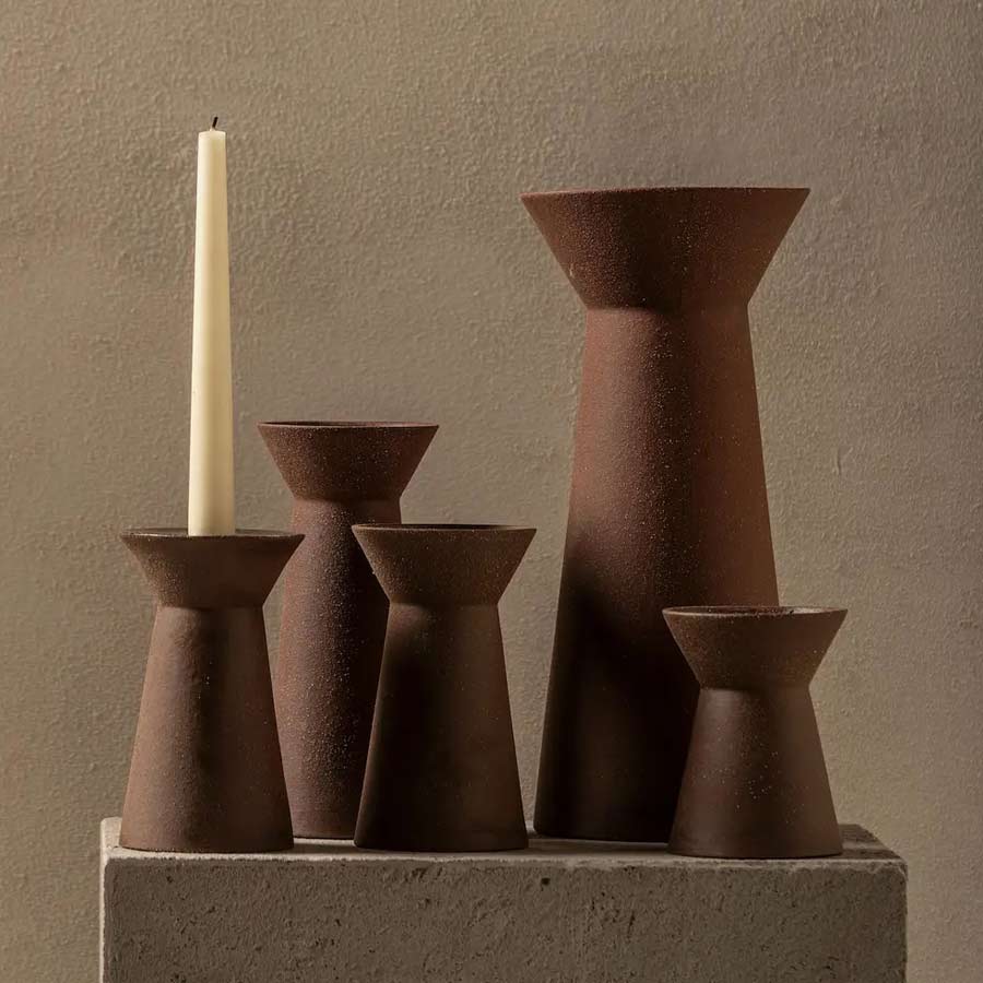 Serax-vases-argile-rouge-marie-ann-collection-ambiance-Atelier-Kumo