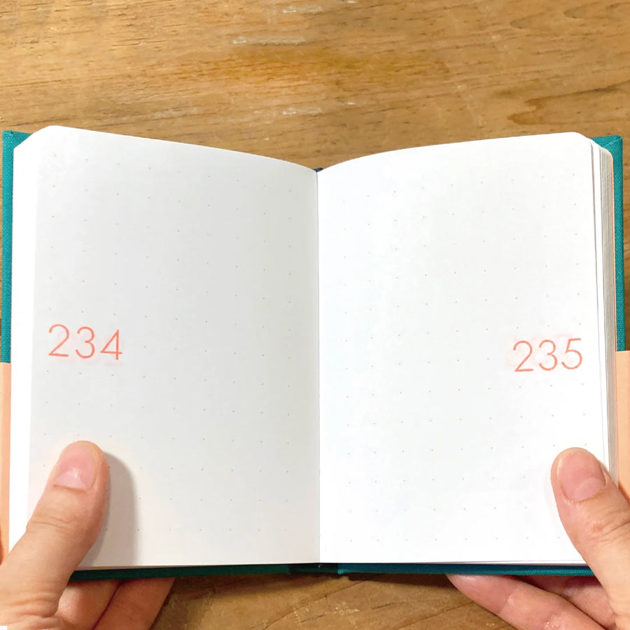 Tomigaya-carnet-A6-futura-details-Atelier-Kumo