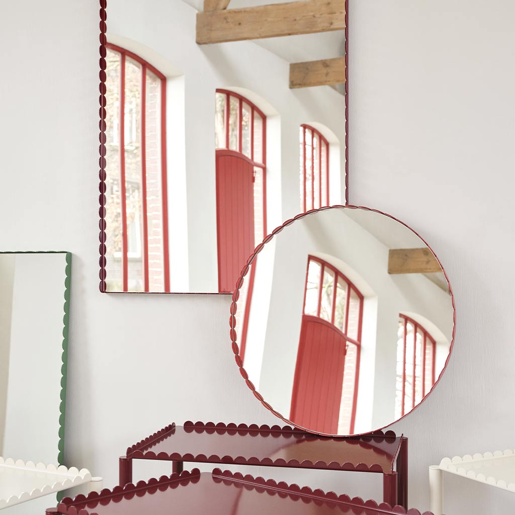 Les miroirs rouges de la collection ARCS