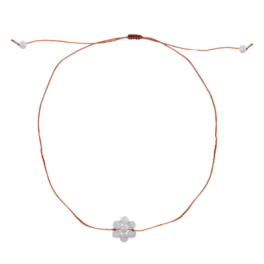 A-LA-Bracelet-fleur-sauvage-quartz-blanc-avril-Atelier-Kumo