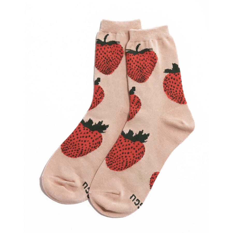 Baggu-chaussettes-rose-fraise-Atelier-Kumo