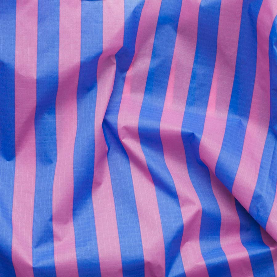 Baggu-sac-de-courses-raye-rose-bleu-detail-Atelier-Kumo